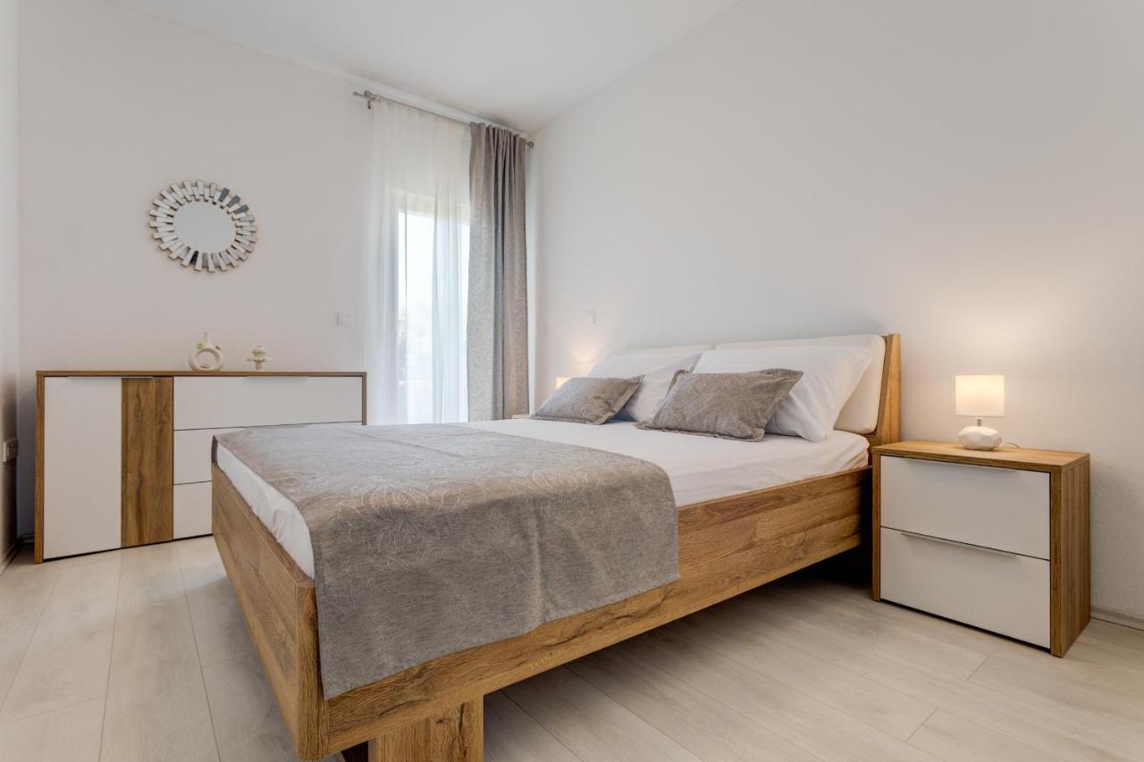 Love Apartments Zečevo Extérieur photo